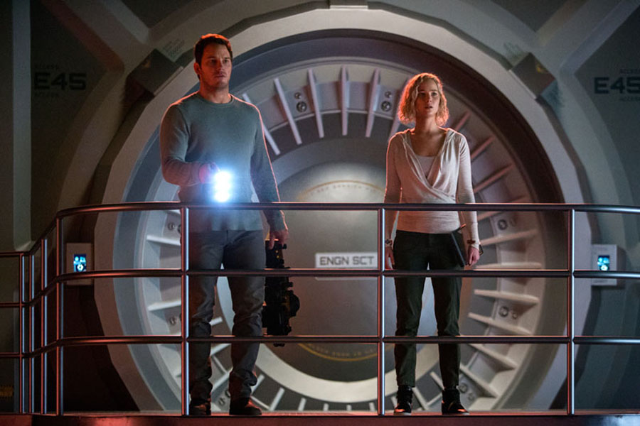 Review Passengers: Cả vũ trụ bỗng chốc thu bé lại chỉ bằng anh và em